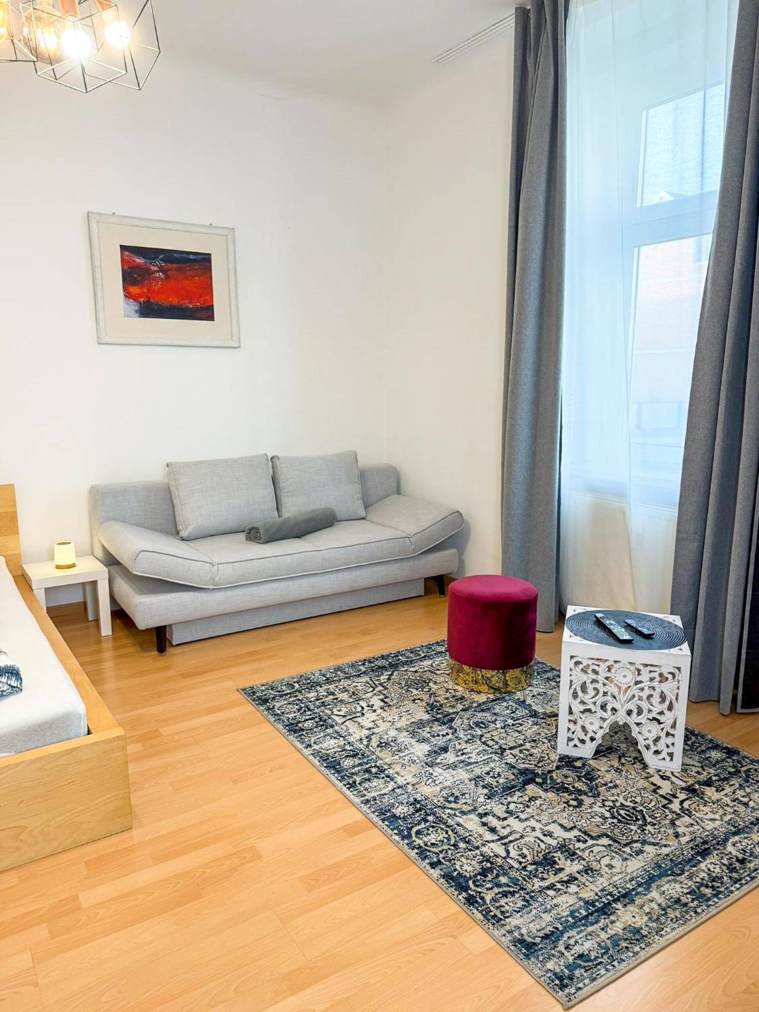 Serenity Apartment - Harmony 莱奥本 外观 照片